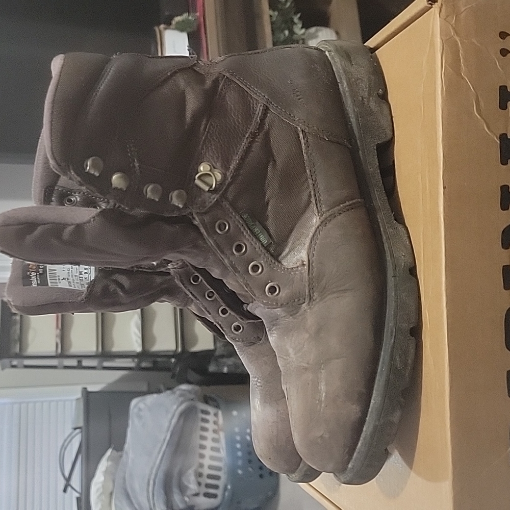 Boots - Picture 3 of 4